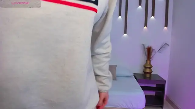 emma fhox online show from February 7, 2:19 am