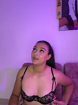 nicolexxaleja online show from May 12, 5:41 pm
