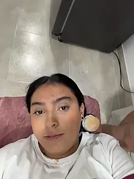 nicolexxaleja online show from February 11, 2:55 am