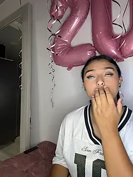 Snapshot of nicolexxaleja chatting on June 27, 3:12 am nicolexxaleja online show from June 27, 3:12 am