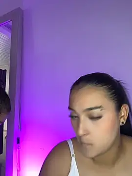 Snapshot of nicolexxaleja chatting on July 15, 10:17 pm nicolexxaleja online show from July 15, 10:17 pm