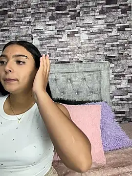 nicolexxaleja online show from January 6, 4:22 pm