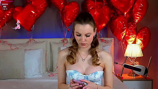 Snapshot of YungTessa chatting on February 9, 6:17 pm YungTessa online show from February 9, 6:17 pm