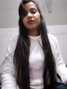 Snapshot of cute_radhikaa chatting on January 6, 11:03 am cute radhikaa online show from January 6, 11:03 am