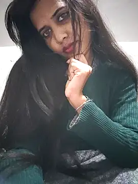 Snapshot of cute_radhikaa chatting on January 9, 8:10 am cute radhikaa online show from January 9, 8:10 am