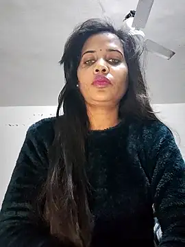 Snapshot of cute_radhikaa chatting on January 11, 10:49 pm cute radhikaa online show from January 11, 10:49 pm