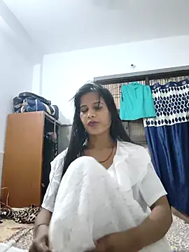 Snapshot of cute_radhikaa chatting on October 20, 11:55 am cute radhikaa online show from October 20, 11:55 am