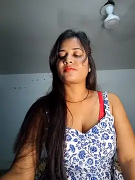 cute radhikaa online show from April 3, 5:52 pm