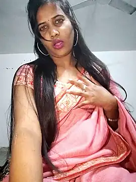 Snapshot of cute_radhikaa chatting on January 12, 3:19 pm cute radhikaa online show from January 12, 3:19 pm