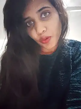 Snapshot of cute_radhikaa chatting on December 20, 2:09 pm cute radhikaa online show from December 20, 2:09 pm