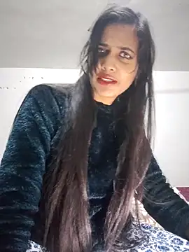 Snapshot of cute_radhikaa chatting on December 3, 6:14 am cute radhikaa online show from December 3, 6:14 am