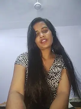 cute radhikaa online show from May 28, 6:32 am