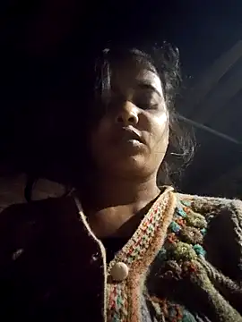 Snapshot of cute_radhikaa chatting on February 13, 2:39 pm cute radhikaa online show from February 13, 2:39 pm