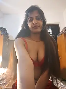 Snapshot of cute_radhikaa chatting on October 21, 12:00 am cute radhikaa online show from October 21, 12:00 am