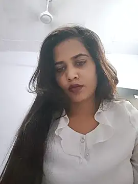 cute radhikaa online show from June 26, 5:13 am