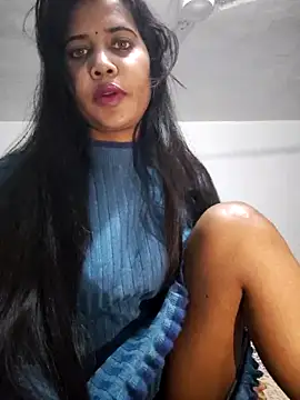 Snapshot of cute_radhikaa chatting on February 2, 3:05 am cute radhikaa online show from February 2, 3:05 am
