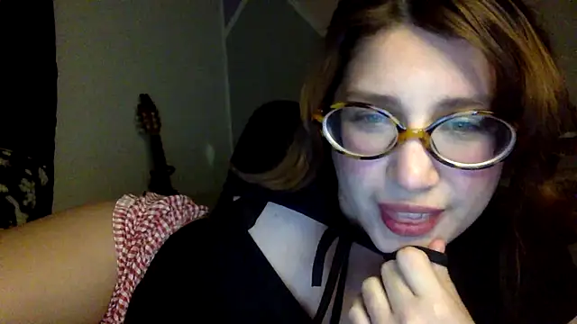 Snapshot of Meowkillah13 chatting on December 1, 11:27 pm Meowkillah13 online show from December 1, 11:27 pm