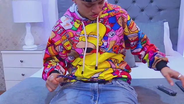 ZoeKrug online show from November 27, 7:58 pm