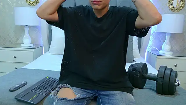 ZoeKrug online show from November 14, 12:20 pm