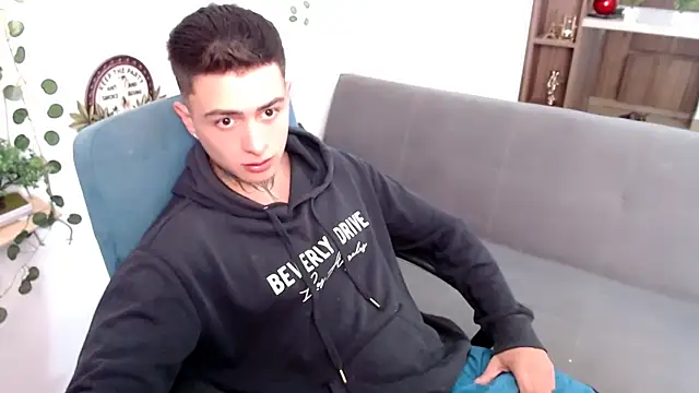 santii ss online show from March 18, 2:52 pm