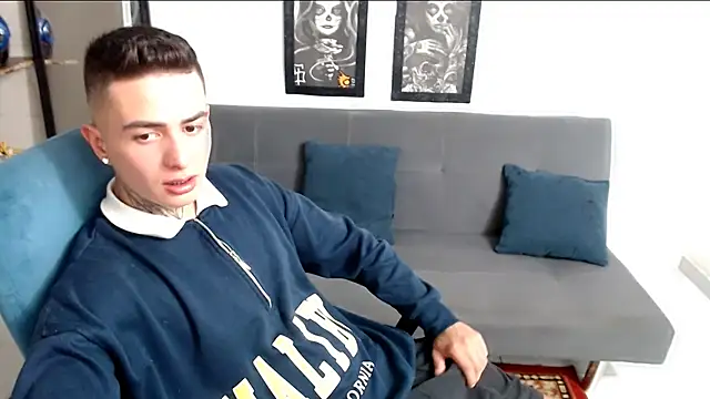 Snapshot of santii_ss chatting on November 6, 11:53 pm santii ss online show from November 6, 11:53 pm