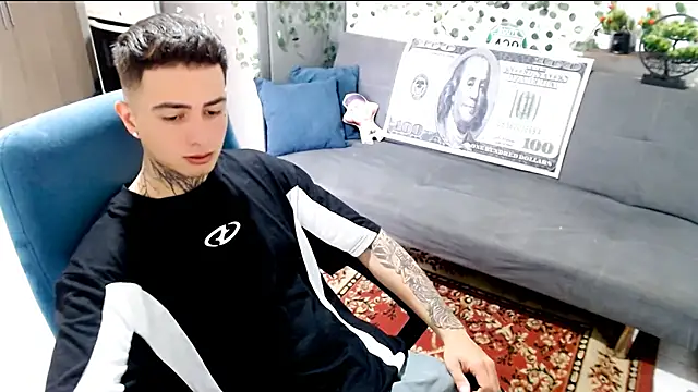 santii ss online show from February 12, 2:39 pm