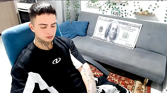 santii ss online show from February 6, 12:06 am