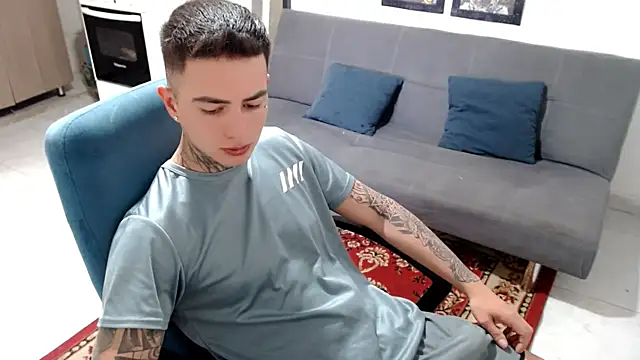 santii ss online show from December 15, 3:18 pm