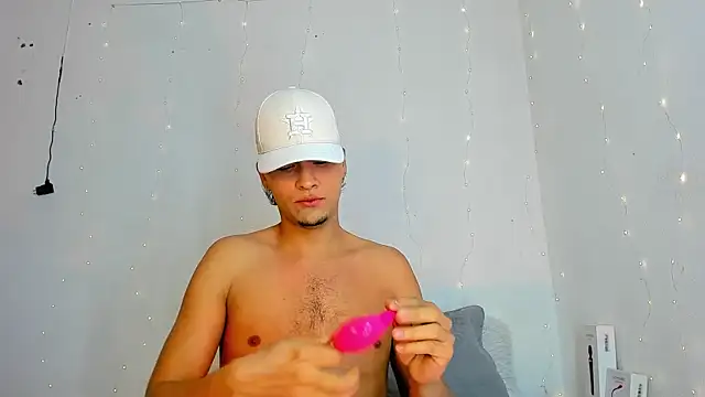 hot boy 04 online show from March 9, 2:31 pm