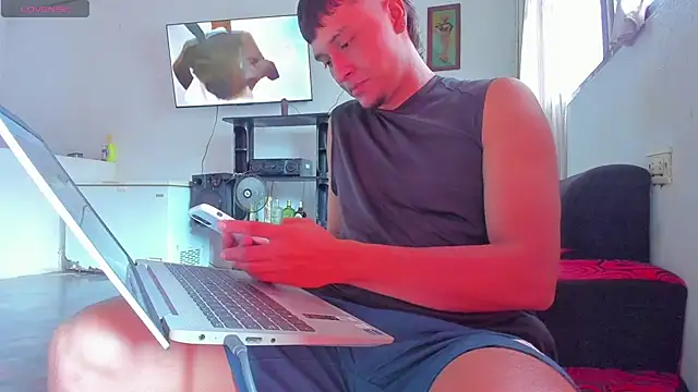 Snapshot of hot_boy_04 chatting on July 19, 3:42 pm hot boy 04 online show from July 19, 3:42 pm
