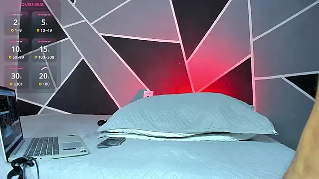 hot boy 04 online show from December 16, 2:10 pm