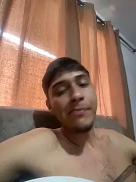 Snapshot of hot_boy_04 chatting on October 6, 3:24 pm hot boy 04 online show from October 6, 3:24 pm