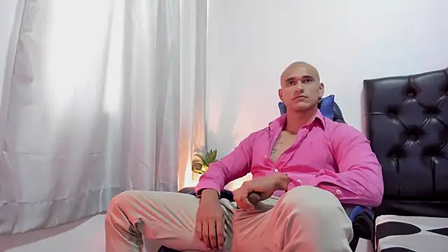 Snapshot of doublefun24 chatting on June 15, 11:21 am doublefun24 online show from June 15, 11:21 am