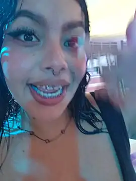 Yessica Lopezz online show from April 5, 11:28 am