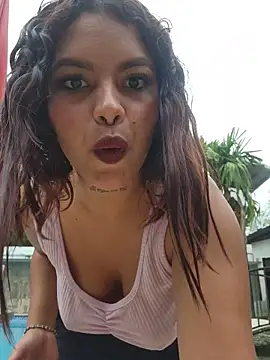Snapshot of Yessica_Lopezz chatting on June 19, 11:49 am Yessica Lopezz online show from June 19, 11:49 am
