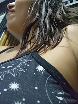 Snapshot of Yessica_Lopezz chatting on June 20, 11:37 am Yessica Lopezz online show from June 20, 11:37 am