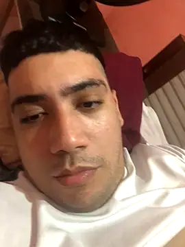 Snapshot of Paulo199117 chatting on October 14, 2:12 am Paulo199117 online show from October 14, 2:12 am