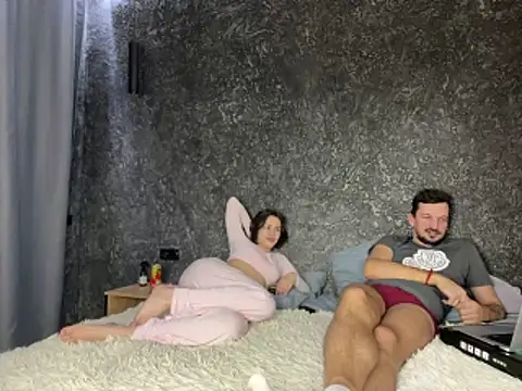 Snapshot of Bugs_and_Bunny chatting on October 23, 8:51 pm Bugs and Bunny online show from October 23, 8:51 pm