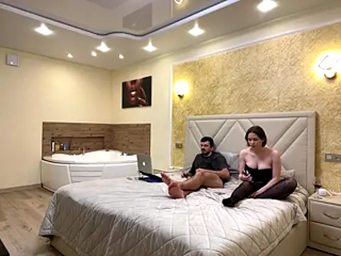 Snapshot of Bugs_and_Bunny chatting on November 3, 6:55 pm Bugs and Bunny online show from November 3, 6:55 pm