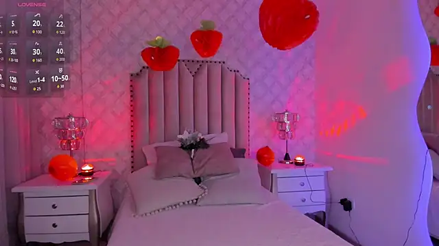 Snapshot of Yourwishisme_val chatting on September 26, 3:46 am Yourwishisme val online show from September 26, 3:46 am