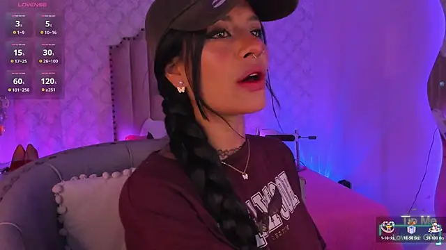 Snapshot of Yourwishisme_val chatting on November 13, 3:54 am Yourwishisme val online show from November 13, 3:54 am