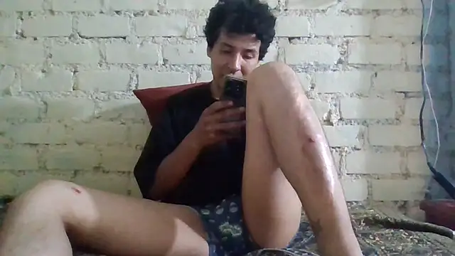 LecheDeSoya666 online show from March 22, 5:43 am