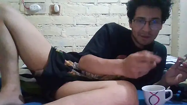 LecheDeSoya666 online show from December 21, 1:41 am