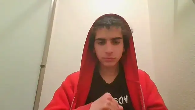 Snapshot of foxyboyy chatting on January 15, 8:18 am foxyboyy online show from January 15, 8:18 am