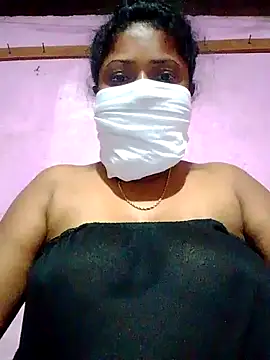 Snapshot of boosypussy chatting on May 3, 10:35 pm boosypussy online show from May 3, 10:35 pm