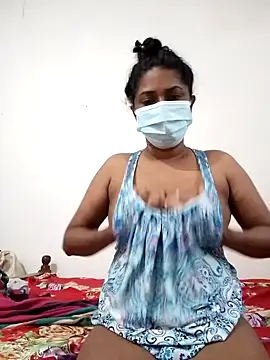 Snapshot of boosypussy chatting on December 16, 1:10 am boosypussy online show from December 16, 1:10 am