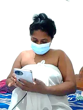 Snapshot of boosypussy chatting on June 14, 5:14 pm boosypussy online show from June 14, 5:14 pm