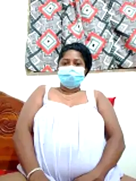 Snapshot of boosypussy chatting on May 15, 9:57 pm boosypussy online show from May 15, 9:57 pm