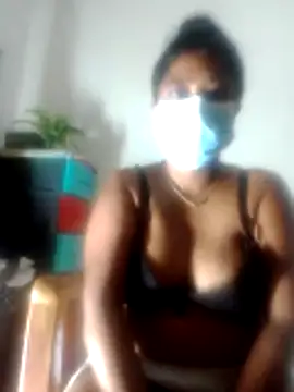Snapshot of boosypussy chatting on May 18, 9:41 pm boosypussy online show from May 18, 9:41 pm