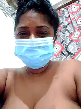 Snapshot of boosypussy chatting on June 26, 12:05 am boosypussy online show from June 26, 12:05 am
